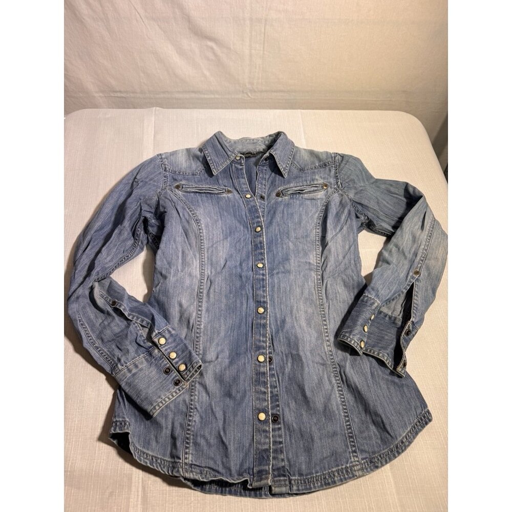 Eddie Bauer Western Shirt Womens Small Blue Denim Pearl Snap Long Sleeve Top - Picture 1 of 14